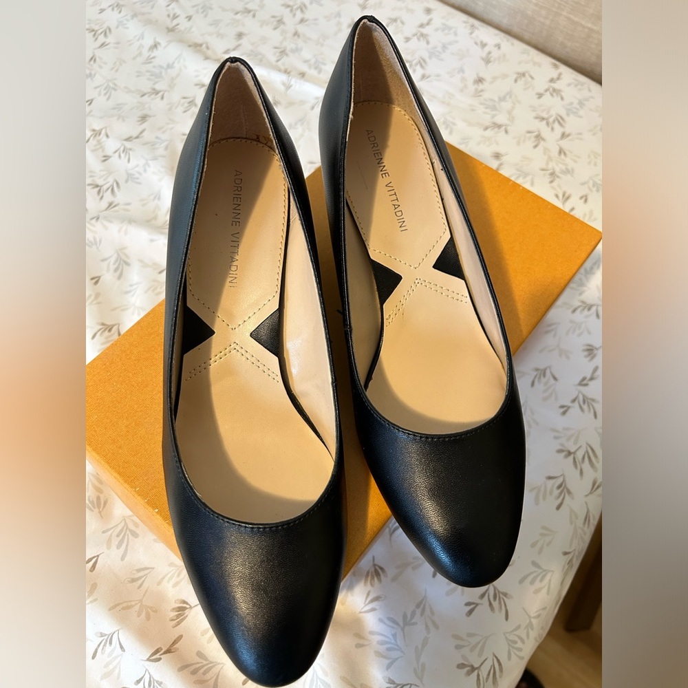 Beautiful dress shoes. Lightly used.
